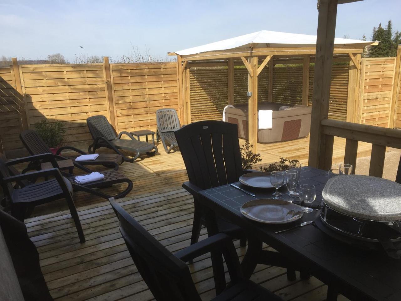 Camping De Contrexeville Bagian luar foto