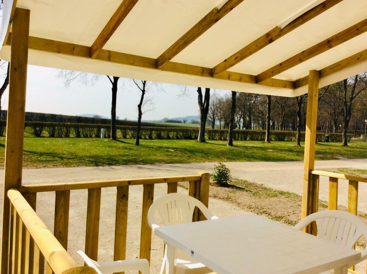 Camping De Contrexeville Bagian luar foto